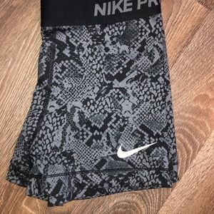 Nike Pro